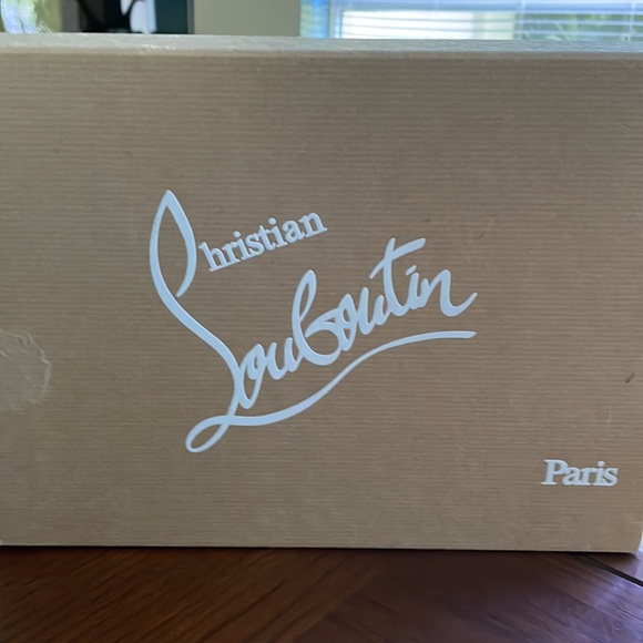 Classy, hot High Heels- AUTHENTIC RED BOTTOMS - Picture 5 of 5